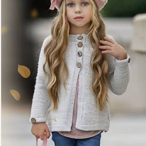 Mia Belle Girls Gray Fall Knit Button Up Sweater Pretty girl size 150 used once